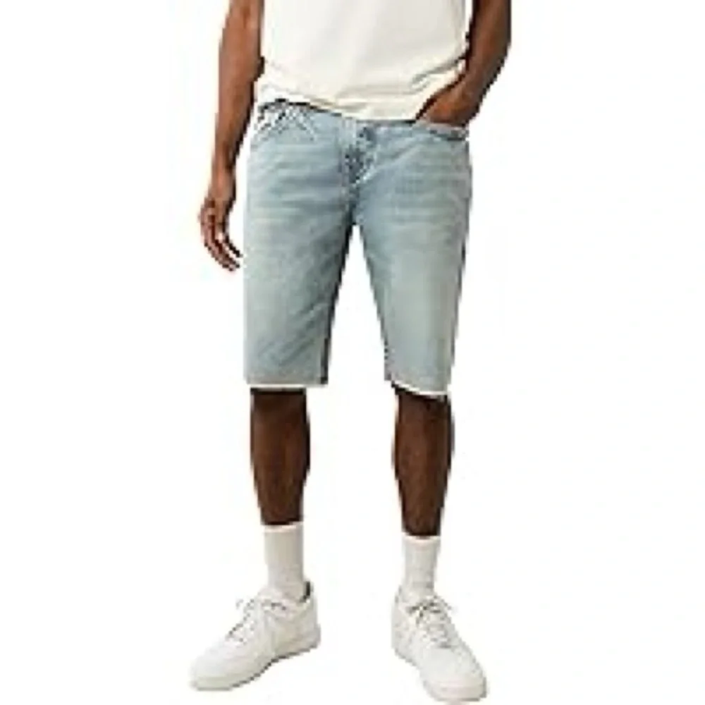 True Religion Men's Ricky Snap Flap Light Short Fray Hem size 30‎ New With Tags
